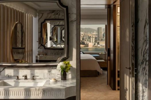 Island Shangri-La, Hong Kong