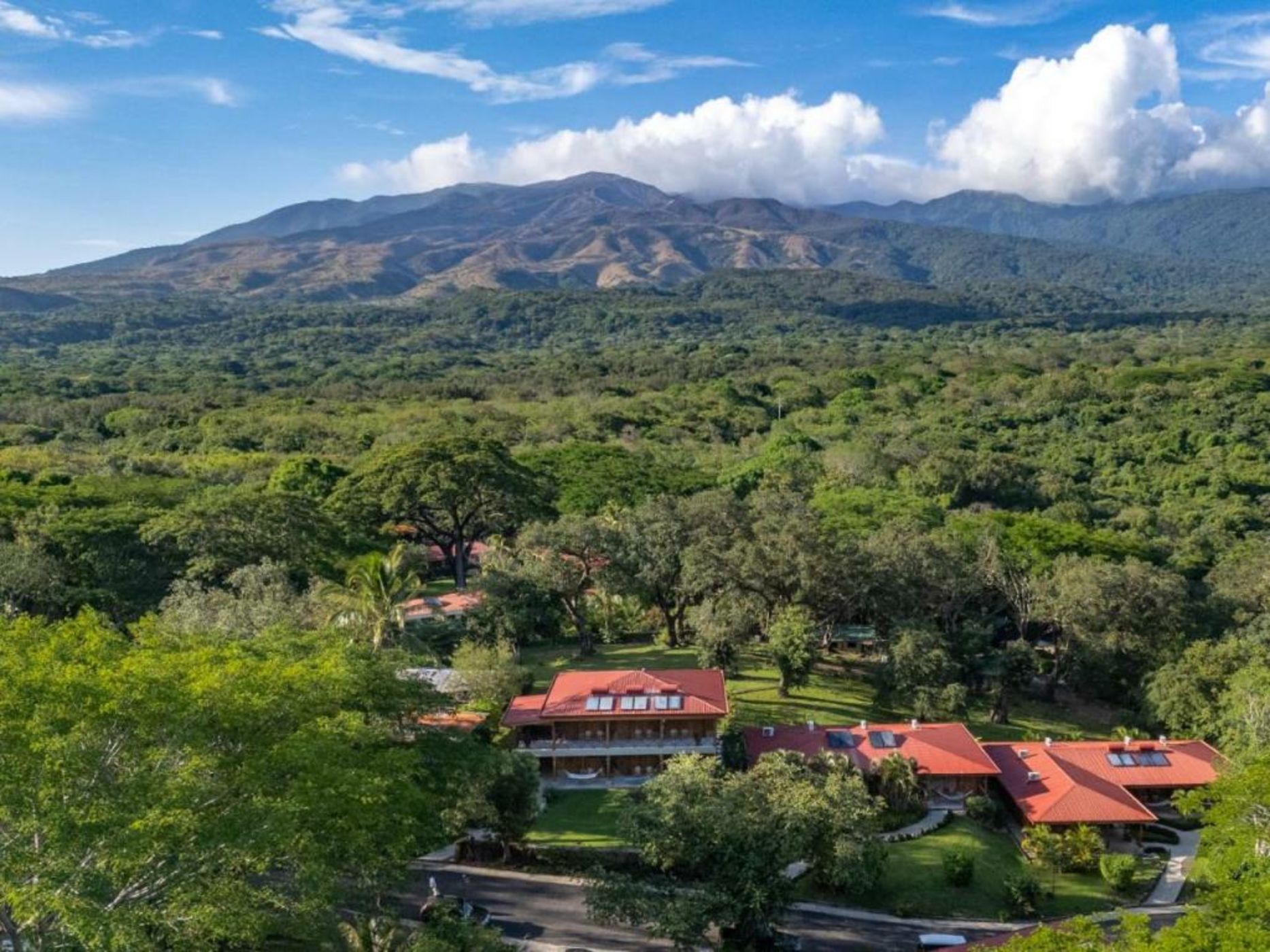 Hacienda Guachipelin Volcano Ranch Hotel & Hot Springs