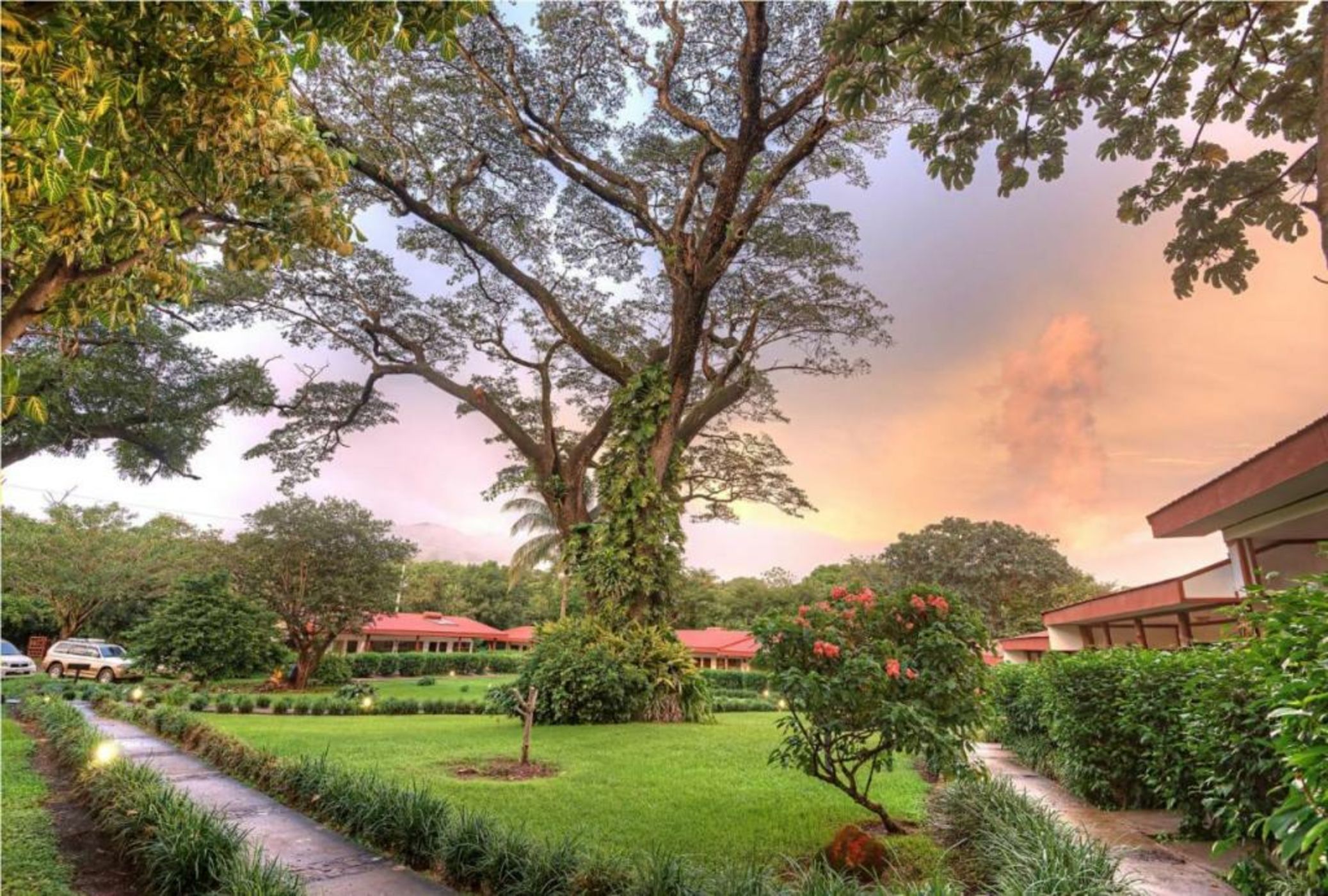 Hacienda Guachipelin Volcano Ranch Hotel & Hot Springs
