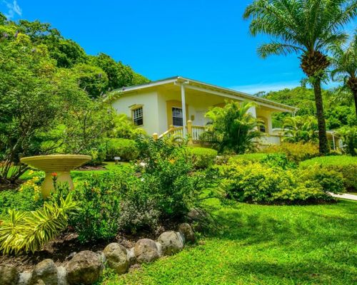 Blue Horizons Garden Resort