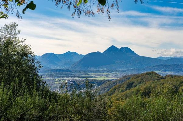 Romantik Hotel Die Gersberg Alm mit Panoramablick auf Salzburg und Outdoor Pool ab Mai