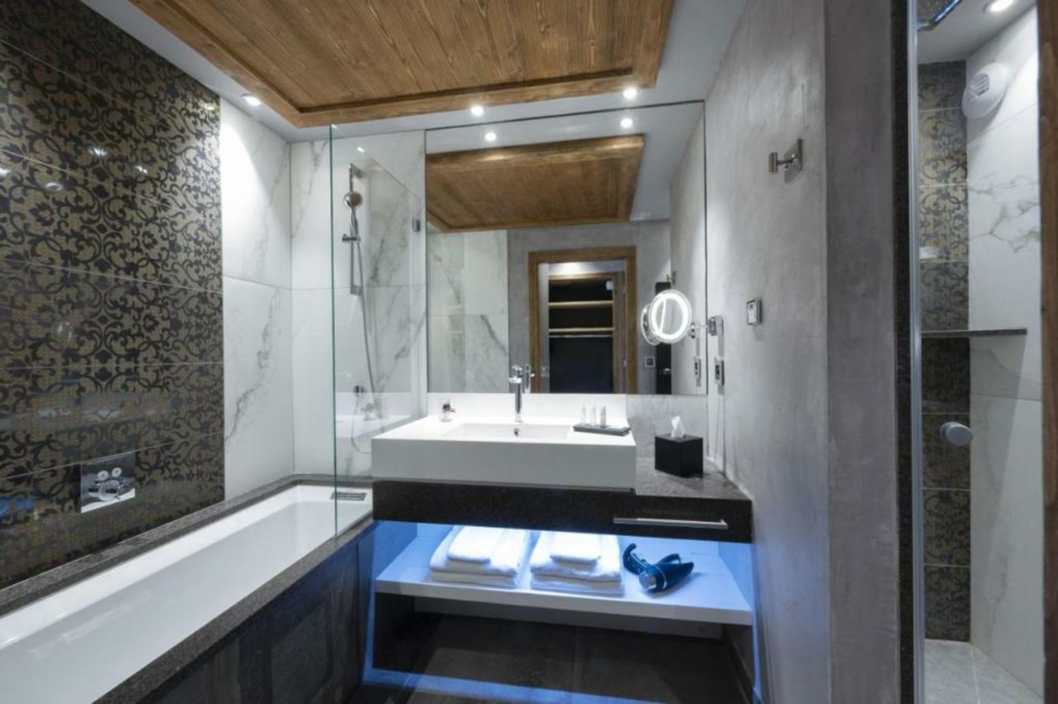MGM Hôtels & Résidences - Hôtel Les Suites d'Alexane