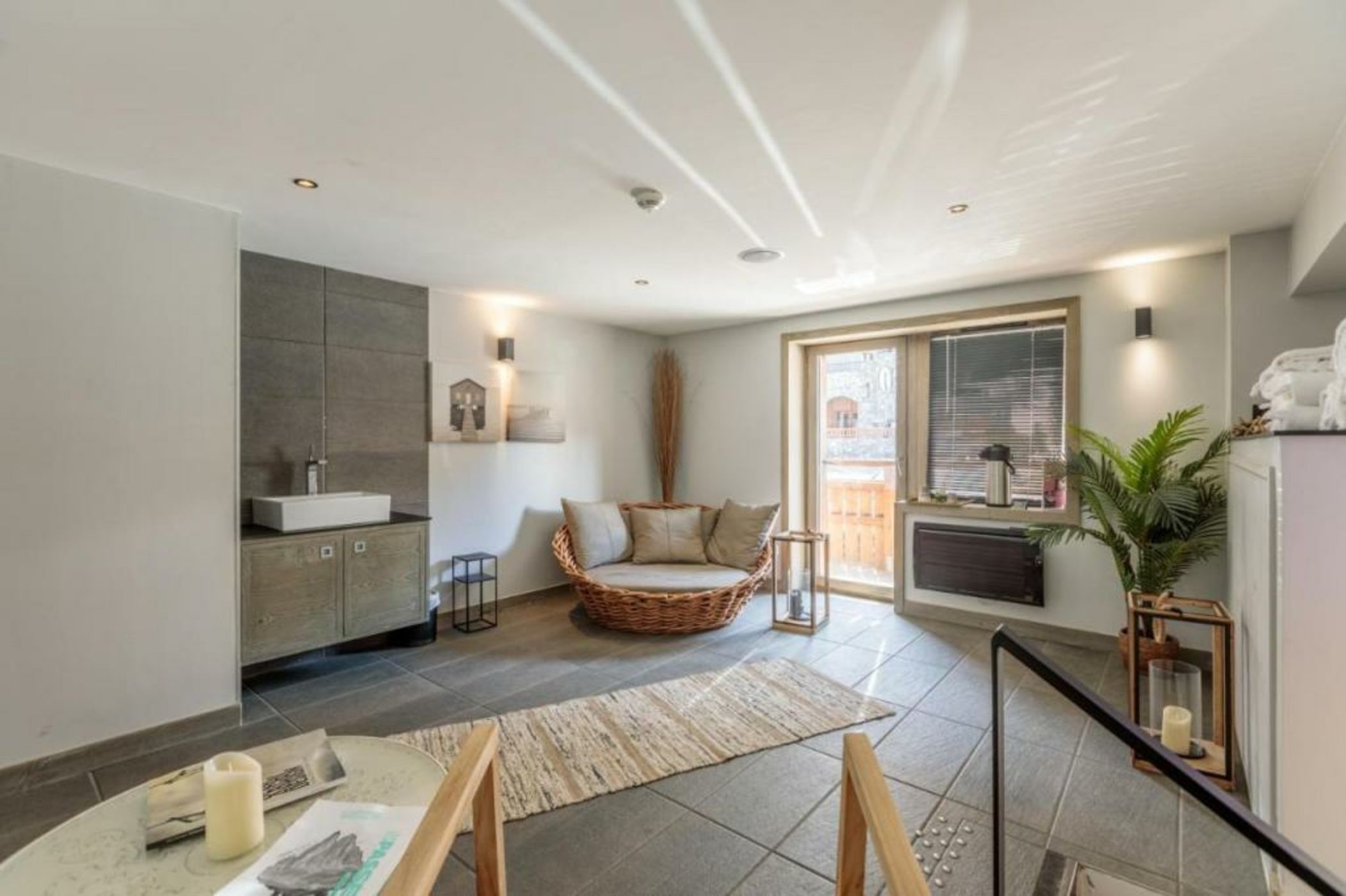 Victoria Lodge, Friendly Hotel