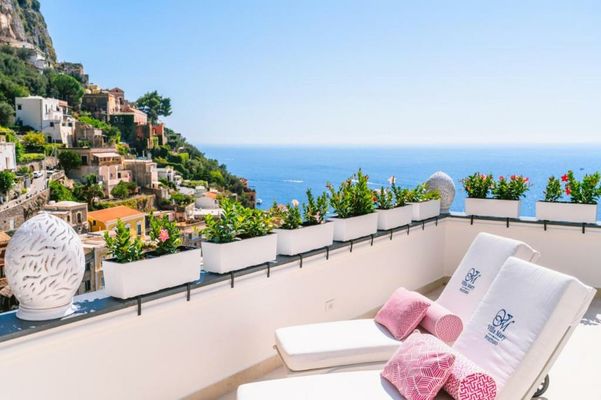 Villa Mary Suites