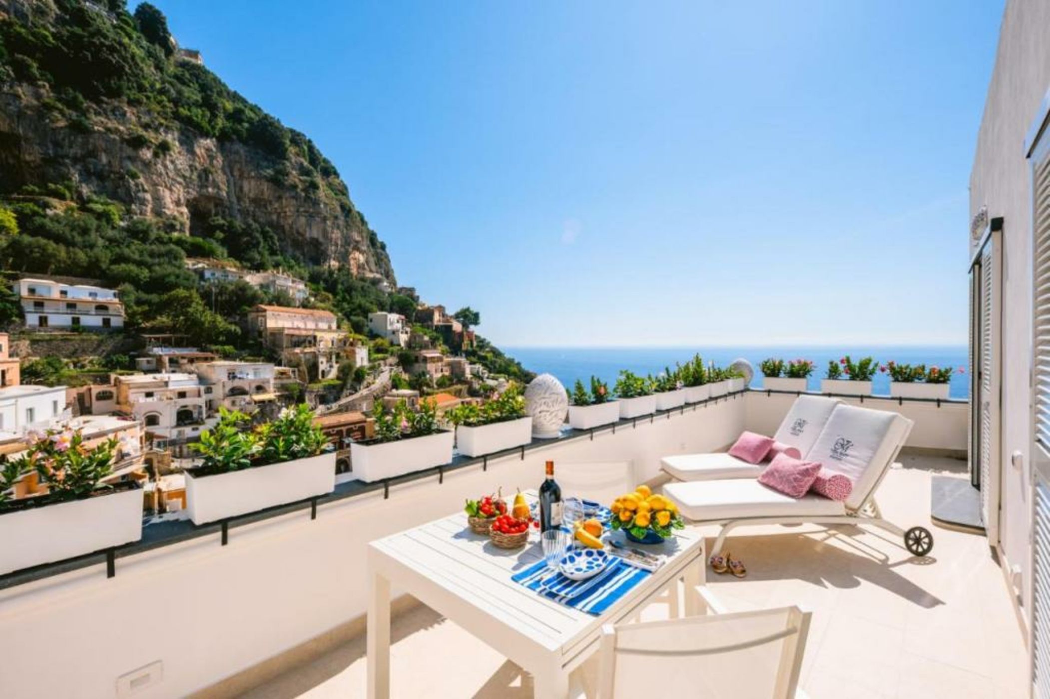 Villa Mary Suites