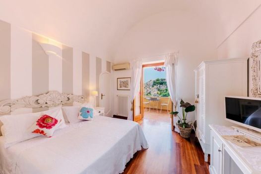 Villa Mary Suites