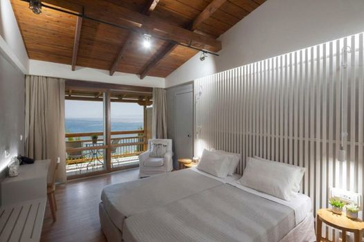 Atrium Hotel