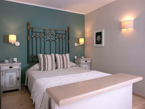 Mythos Suites Boutique Hotel