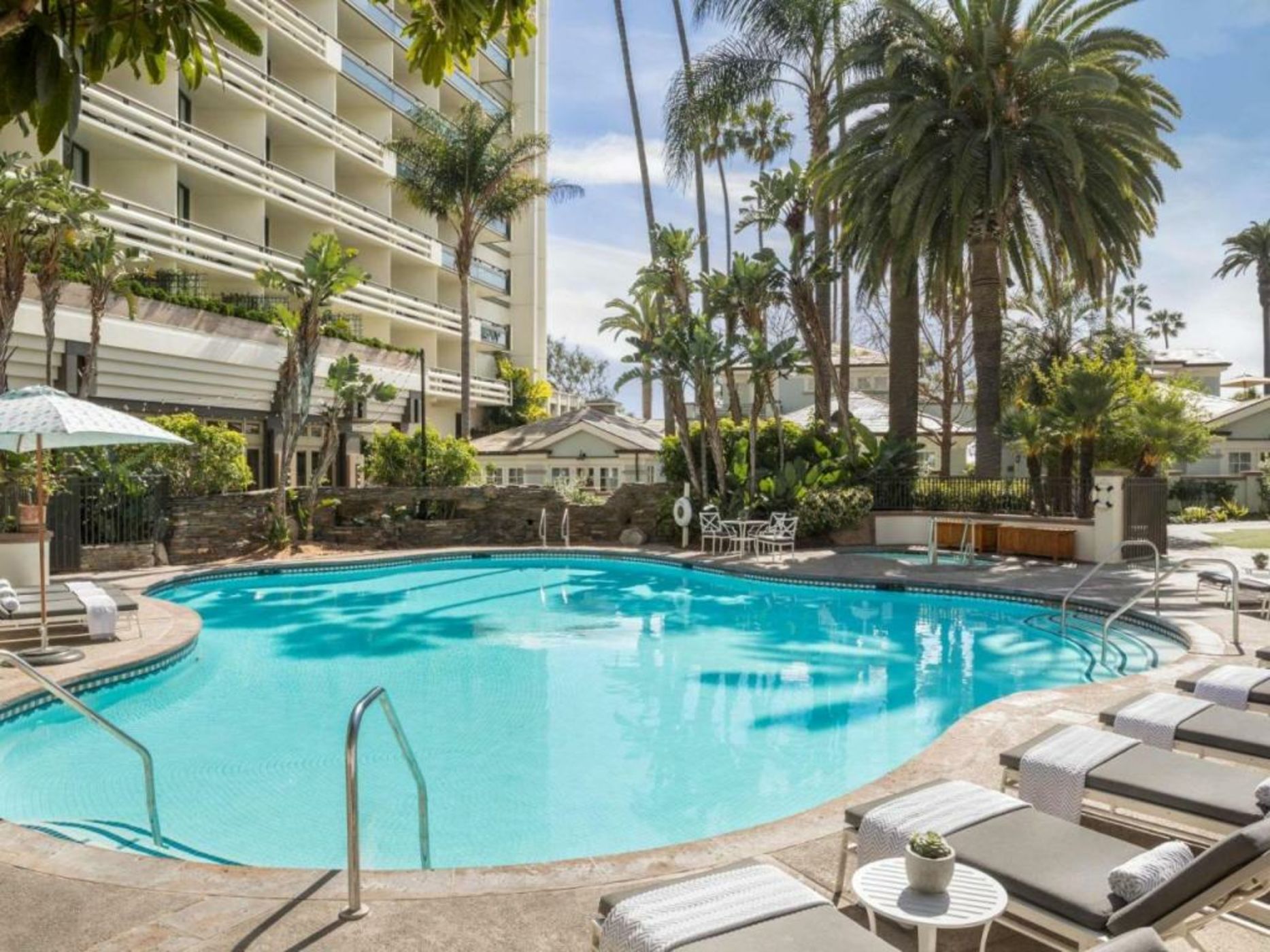 Fairmont Miramar Hotel & Bungalows