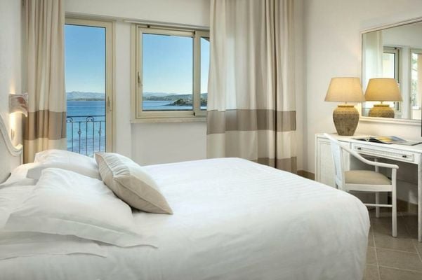 Gabbiano Azzurro Hotel & Suites
