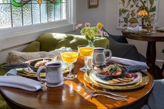 Arsenic and Old Lace Bed & Breakfast Inn