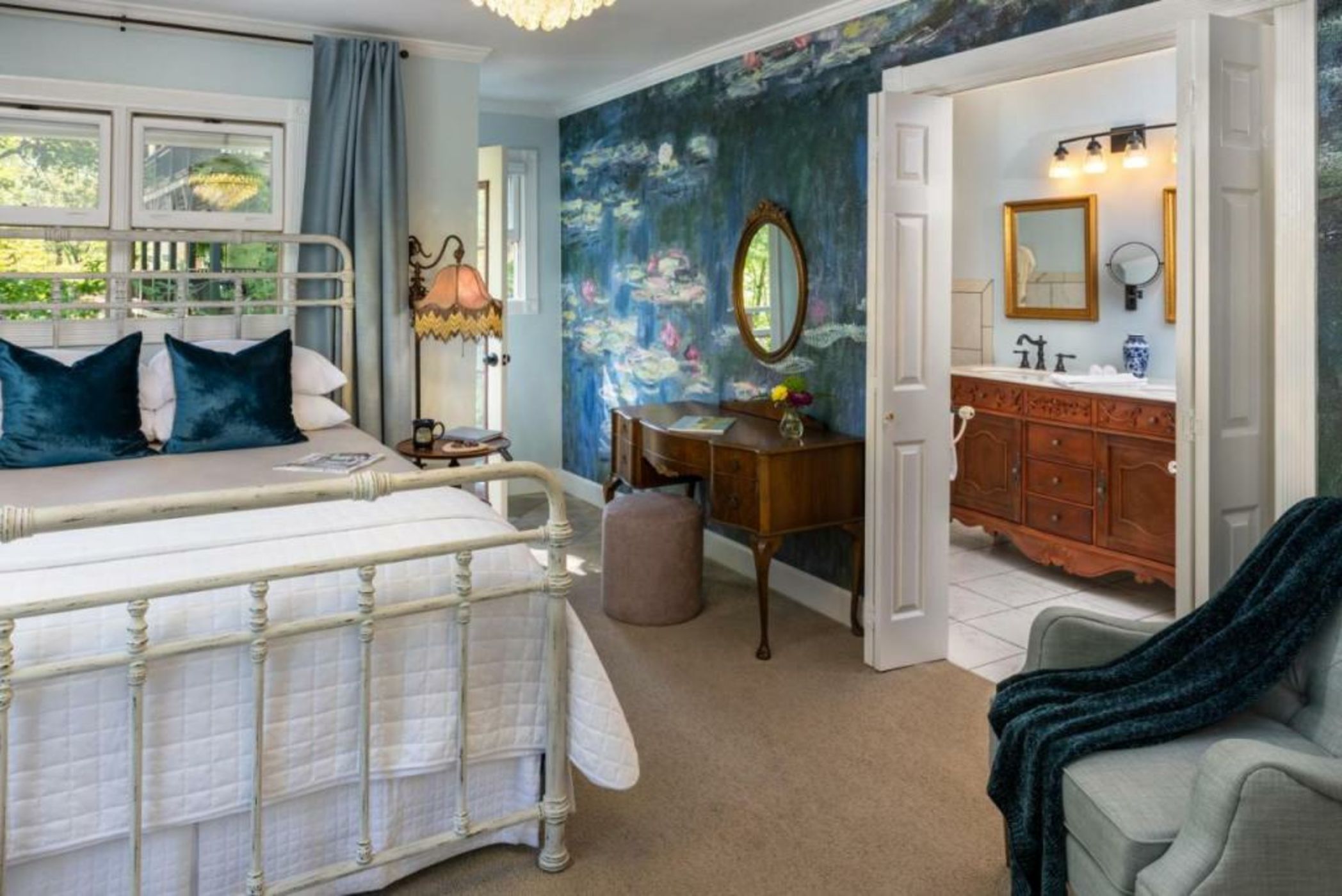 Arsenic and Old Lace Bed & Breakfast Inn