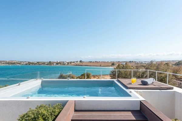 Paros Comfy Suites
