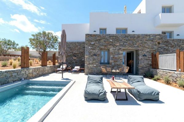 Paros Comfy Suites