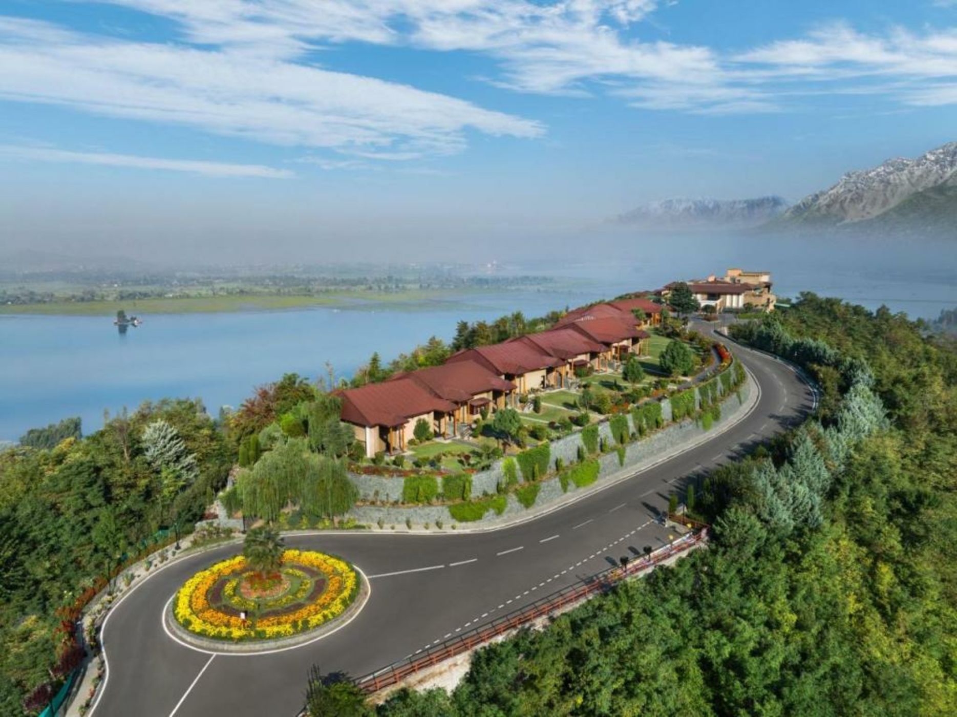 Taj Dal View Srinagar