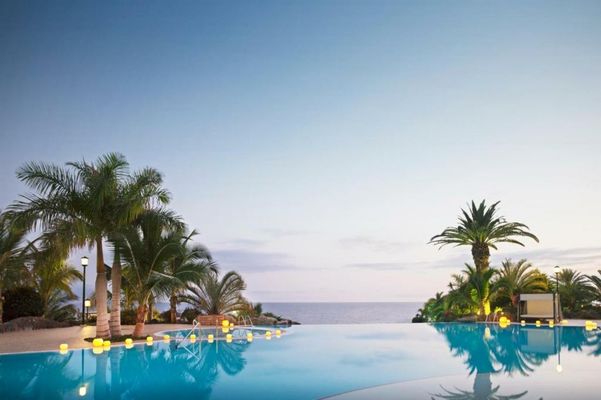 Adrián Hoteles Roca Nivaria
