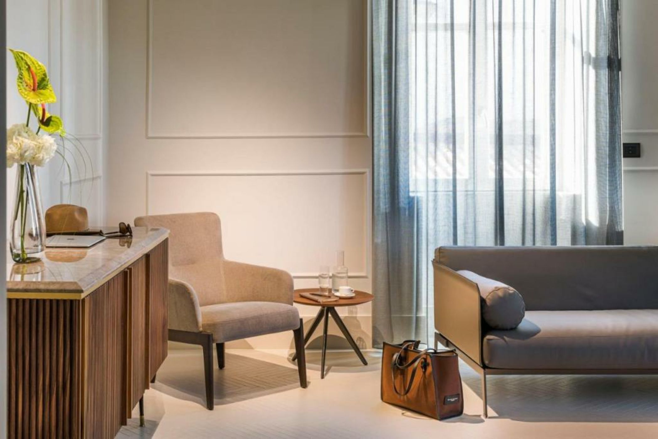 Byssus Suites