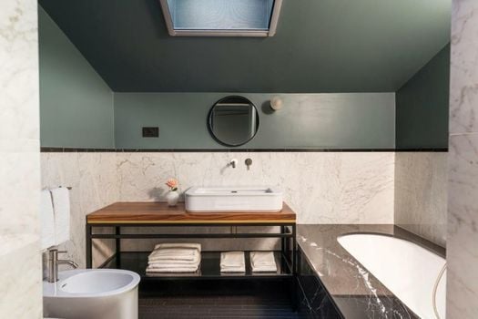 Byssus Suites