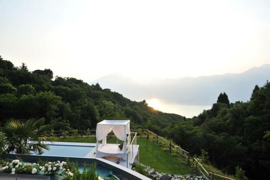 Zeno Suites