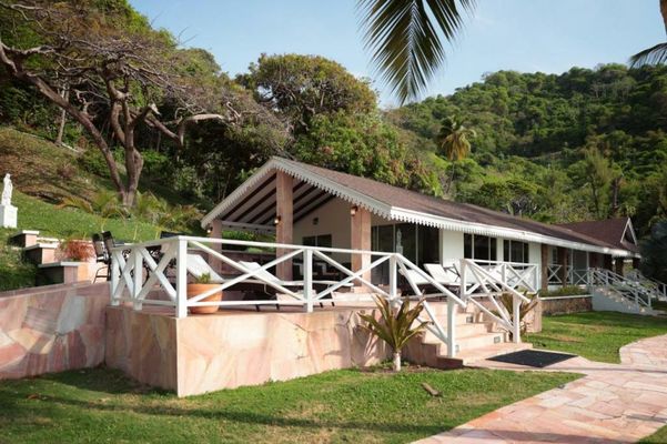 Blue Waters Inn
