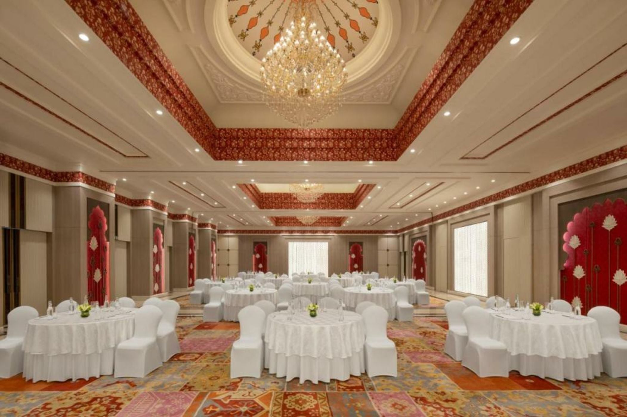 Sheraton New Delhi Hotel