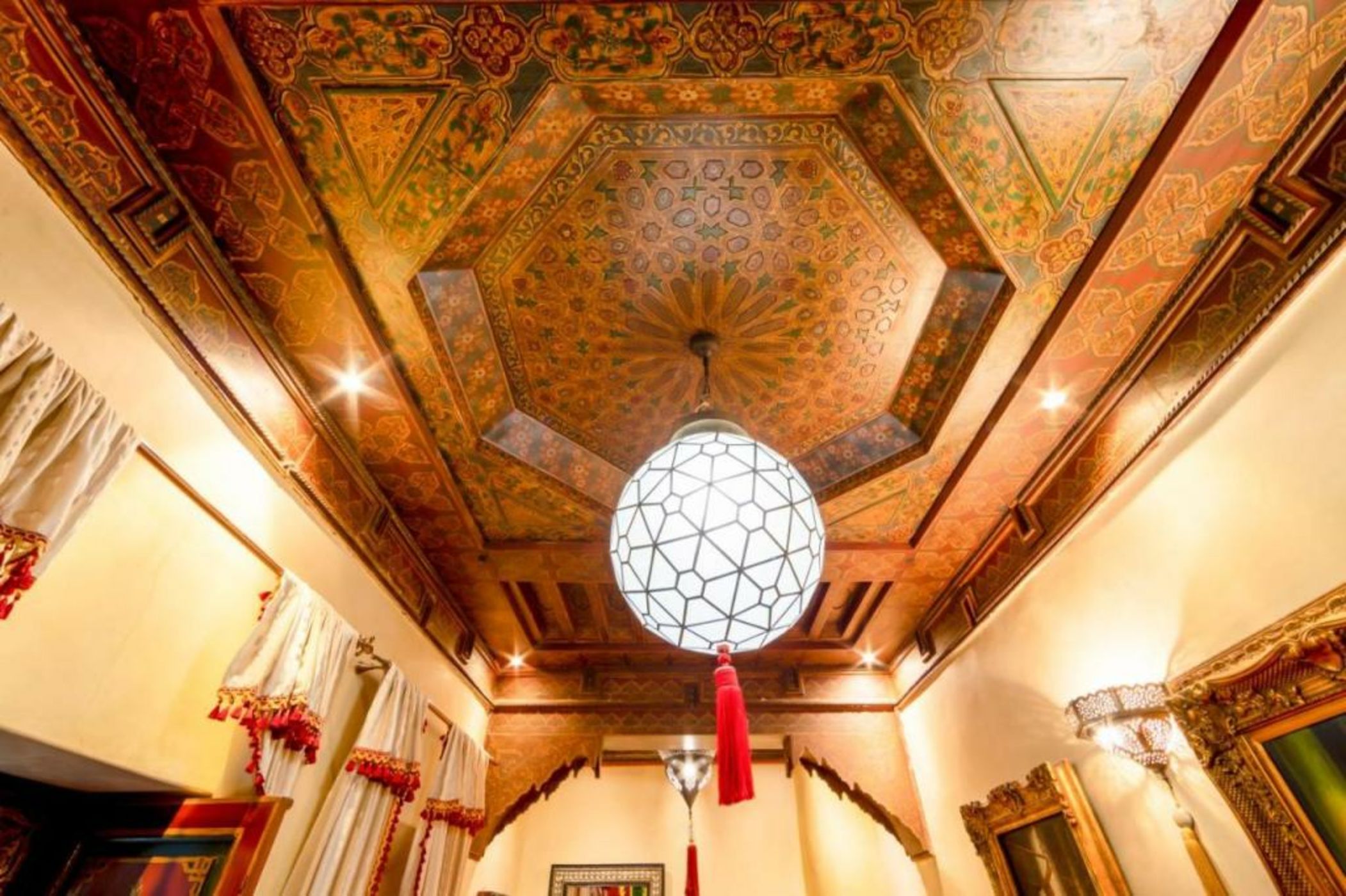 Riad Hikaya