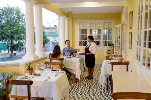 Queen's Hotel by BON Hotels