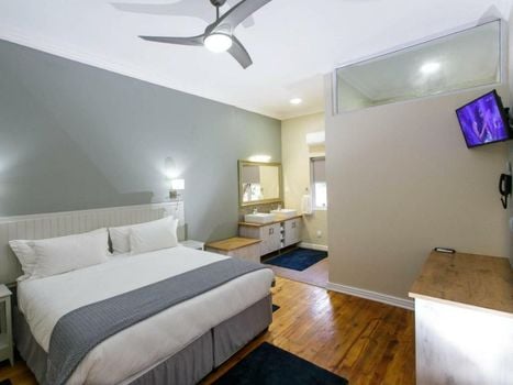 Queen's Hotel by BON Hotels