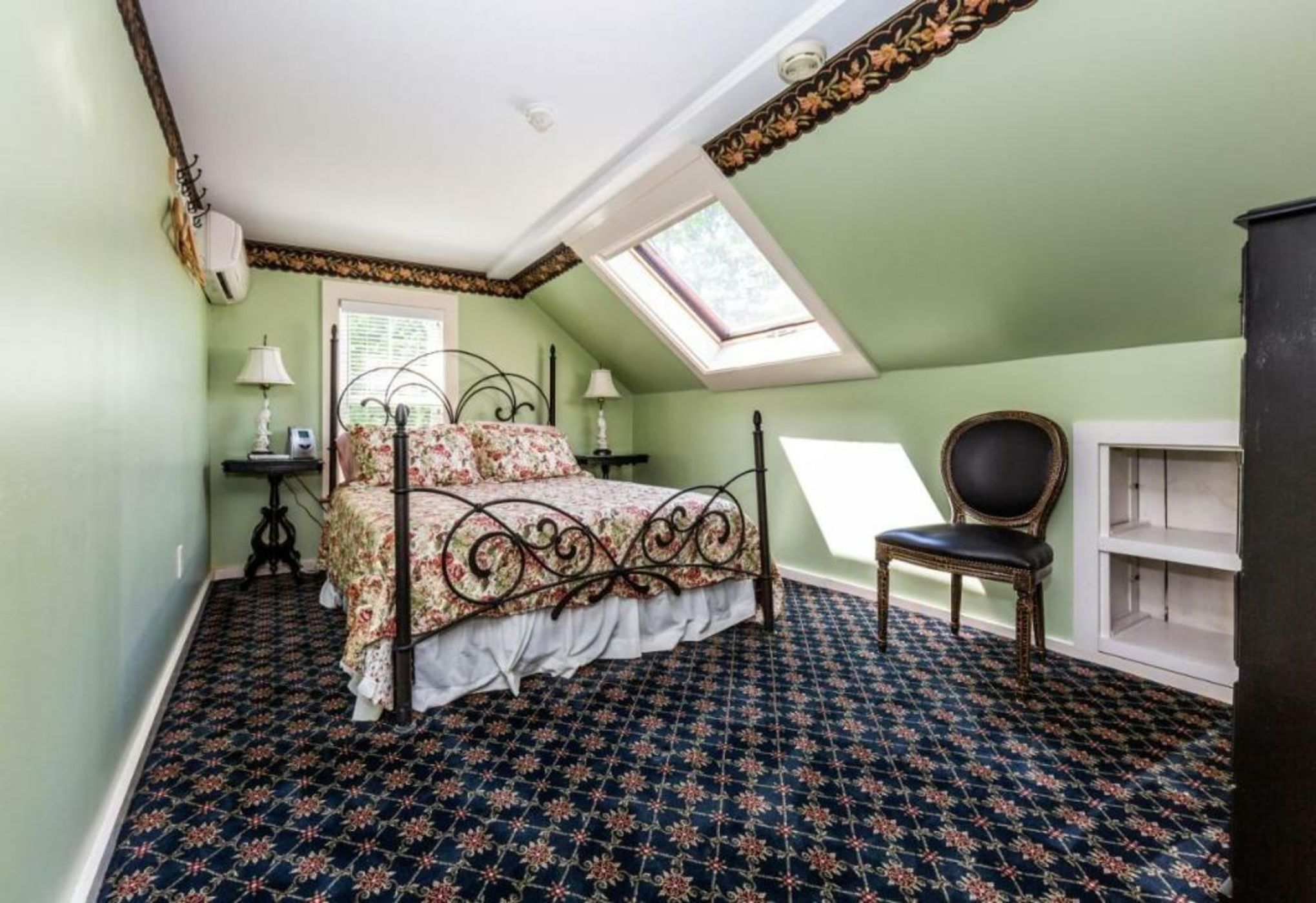 The Elmhurst Inn