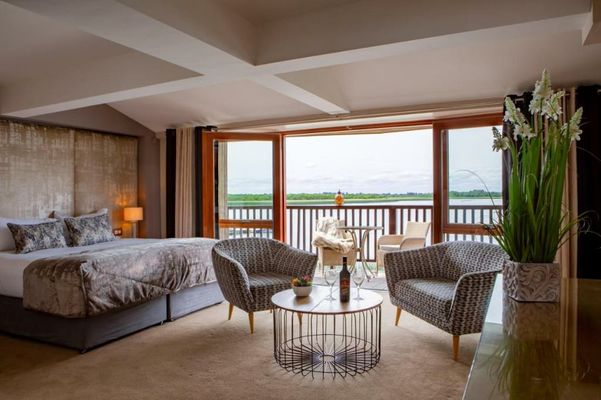 Wineport Lodge