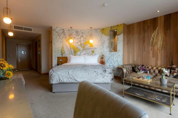 Wineport Lodge