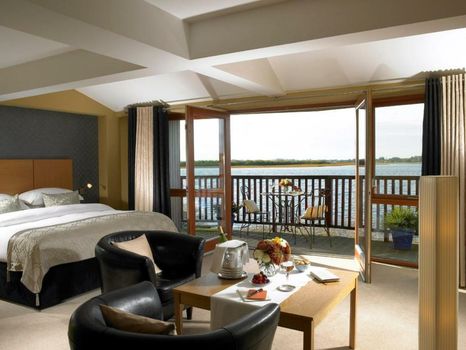 Wineport Lodge