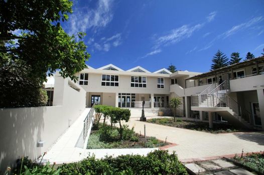 Abalone Guest Lodge
