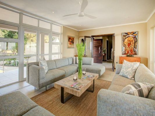 Abalone Guest Lodge