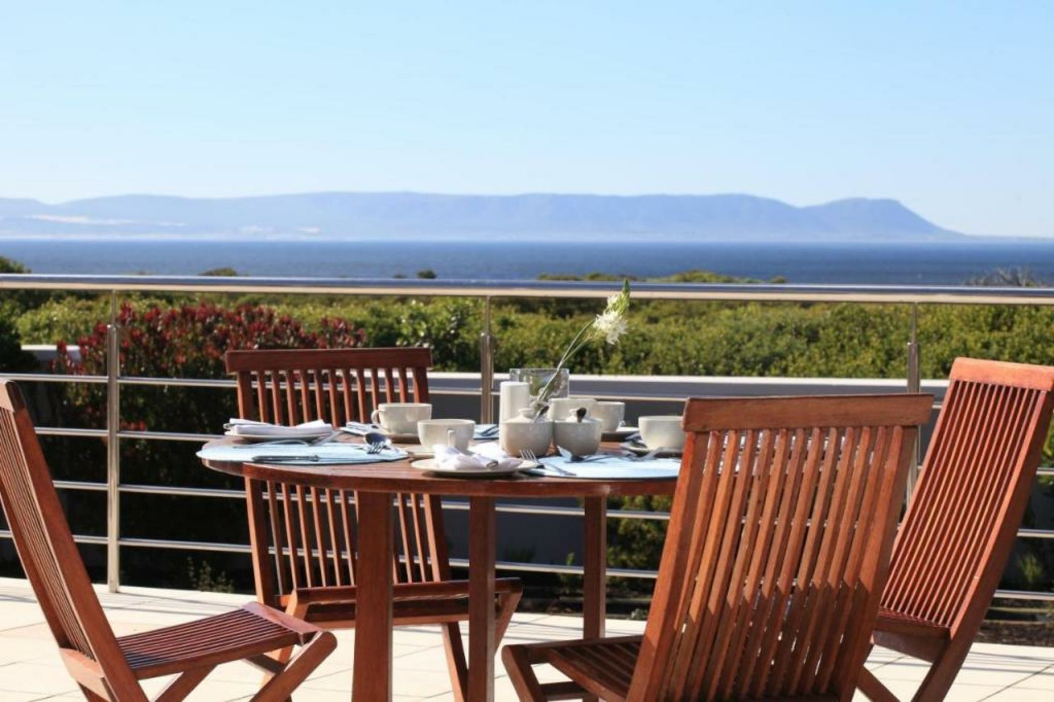 Abalone Guest Lodge