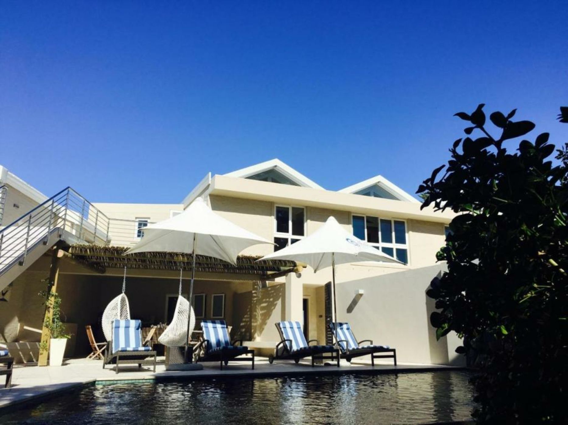 Abalone Guest Lodge