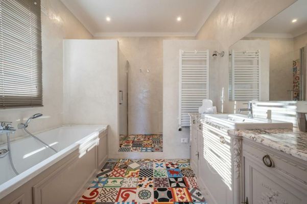 La Fabrique à Poupées - Chambres et Appartements de charme au coeur de Menton