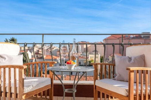 La Fabrique à Poupées - Chambres et Appartements de charme au coeur de Menton
