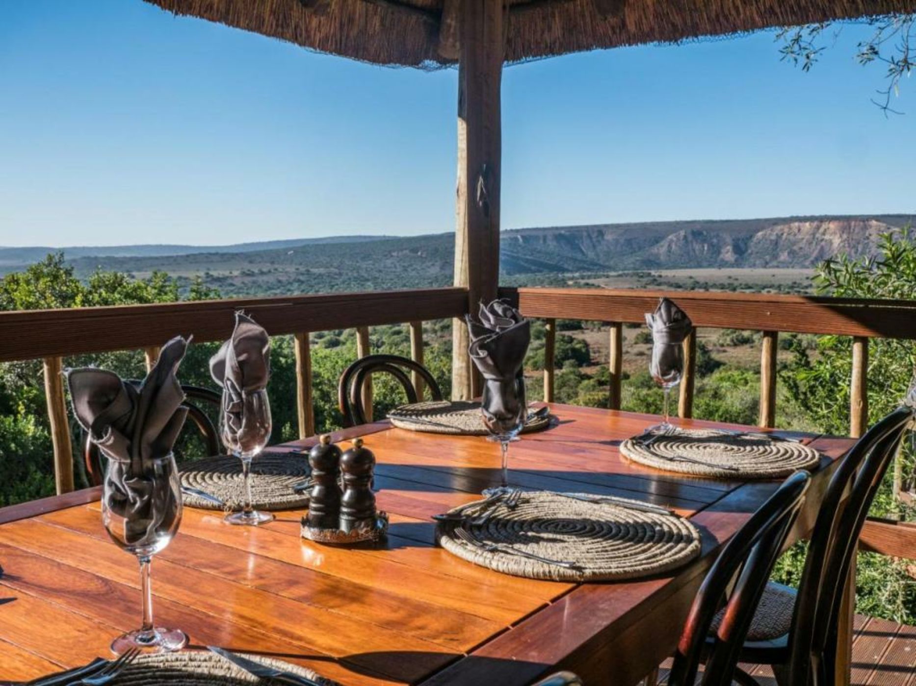 Woodbury Lodge – Amakhala Game Reserve