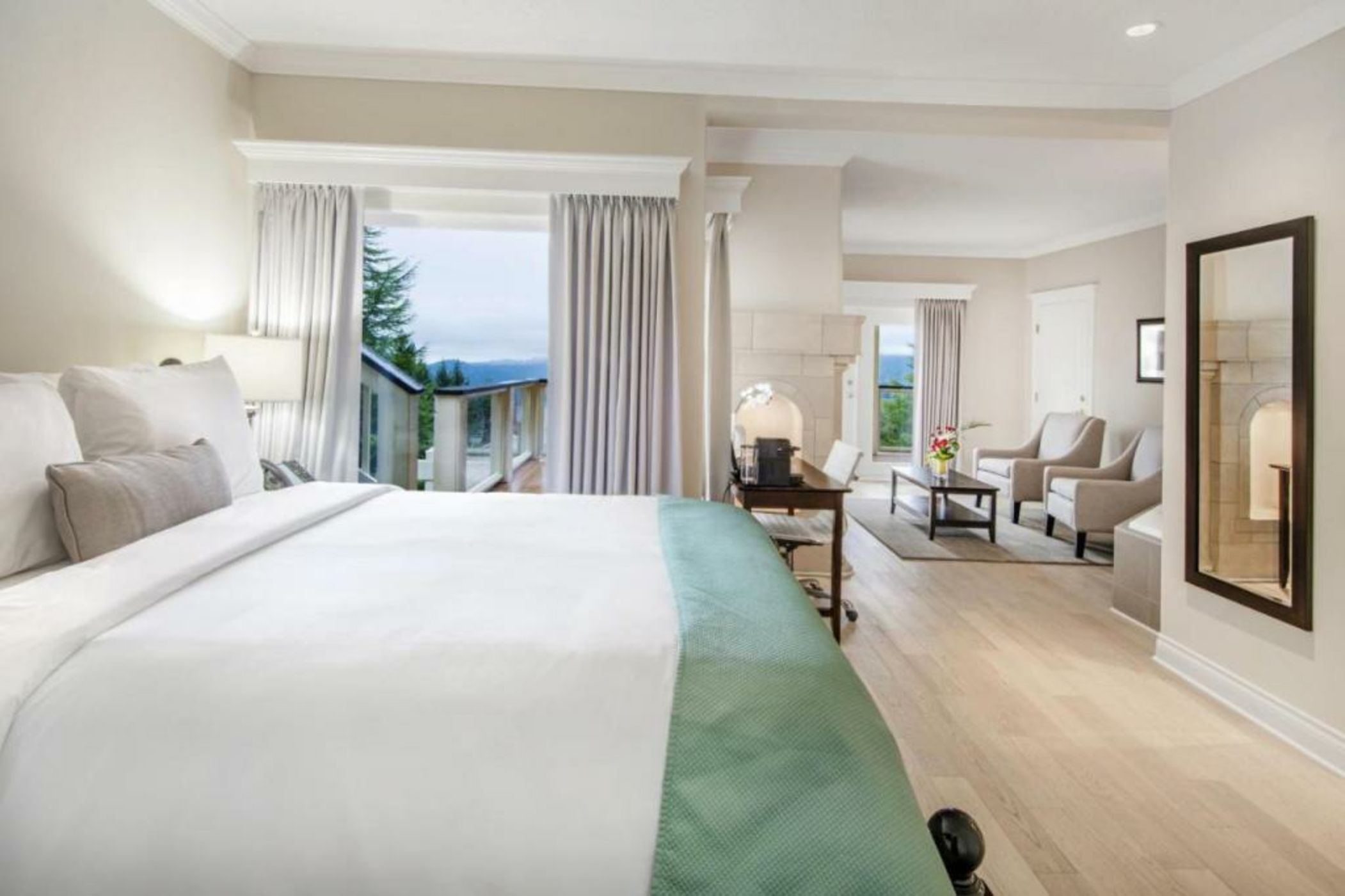 Villa Eyrie Resort