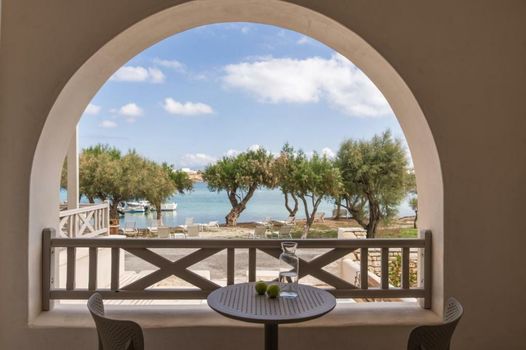 Salt Suites Paros