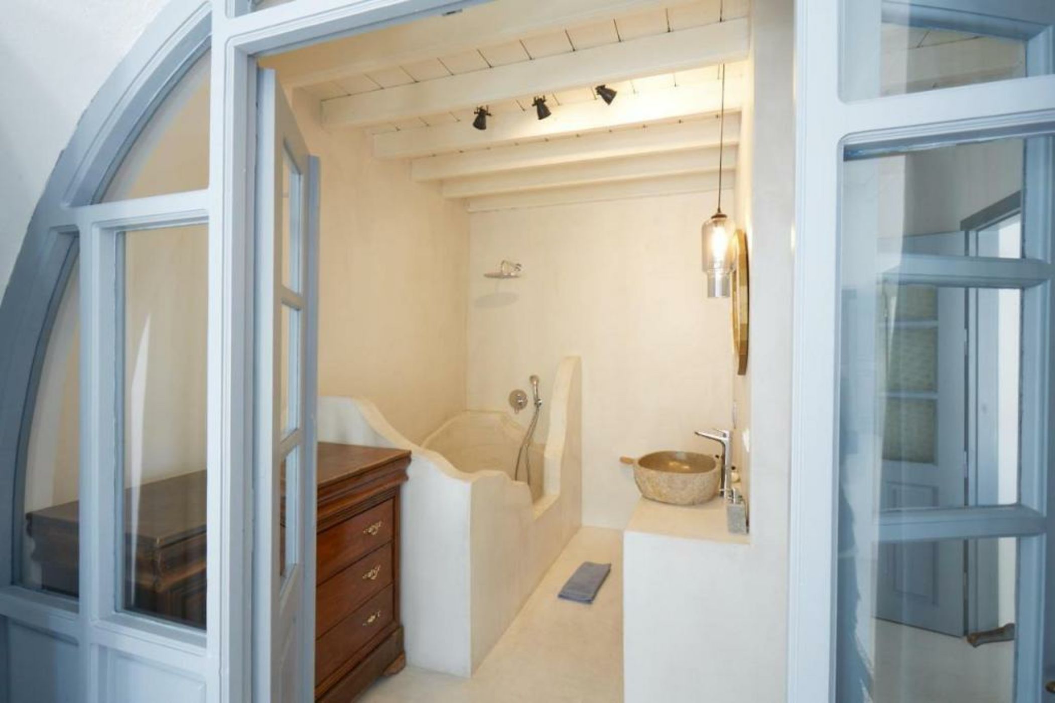 9 Muses Exclusive Apartments