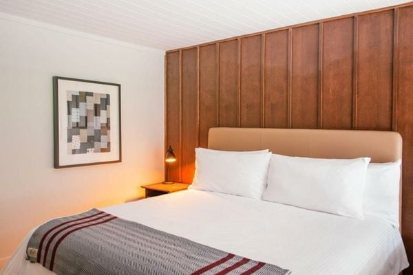 Historic Rocky Waters Inn, A Small Luxury Hotel