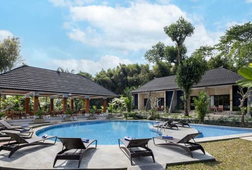 Senetan Villas and Spa Resort