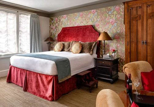 Abigail's Hotel