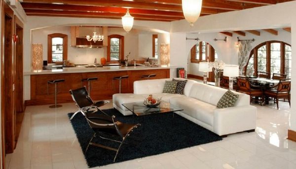 Black Dolphin Inn