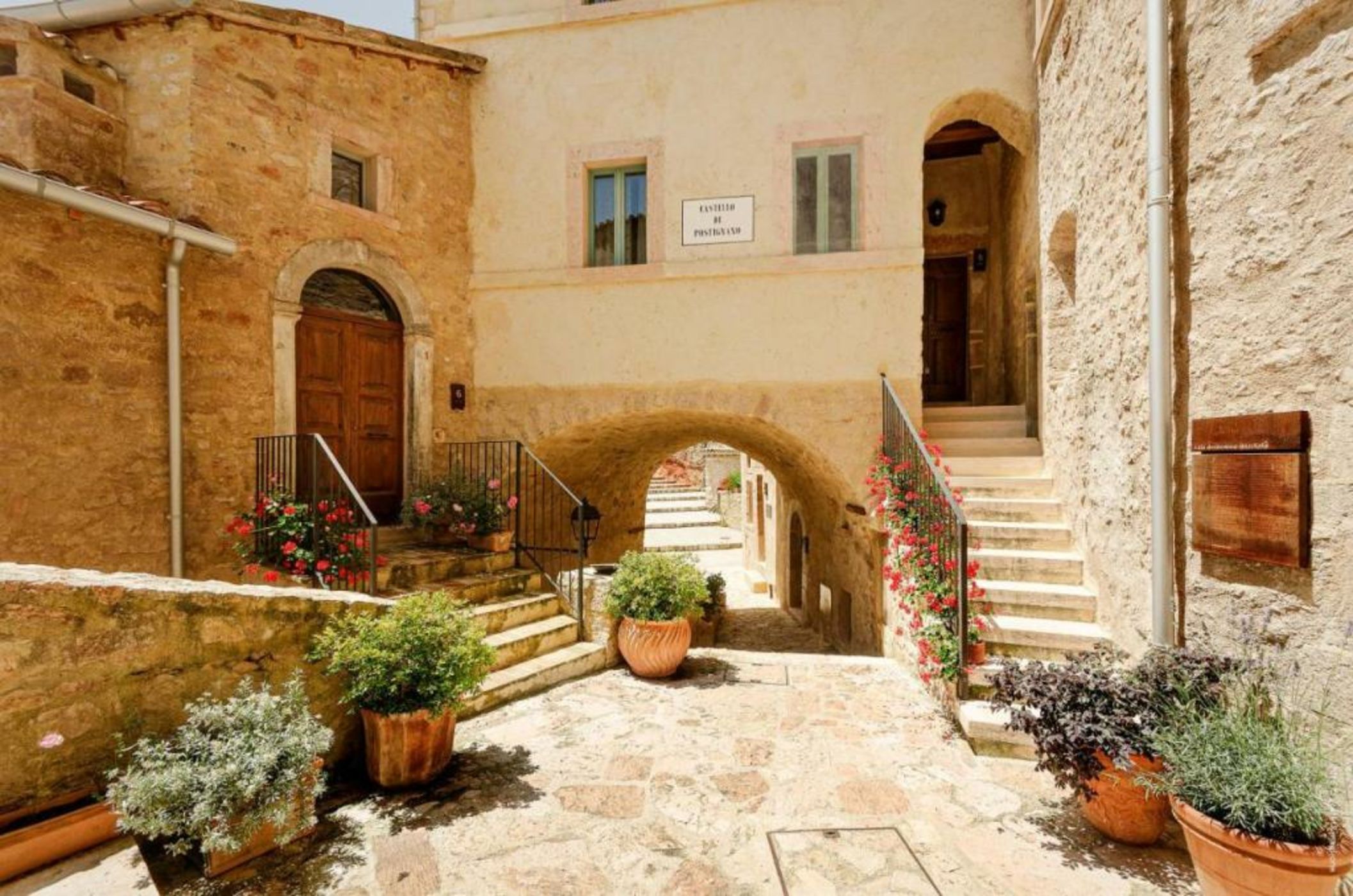 Castello Di Postignano Relais