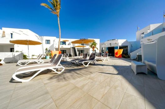 Aqua Suites
