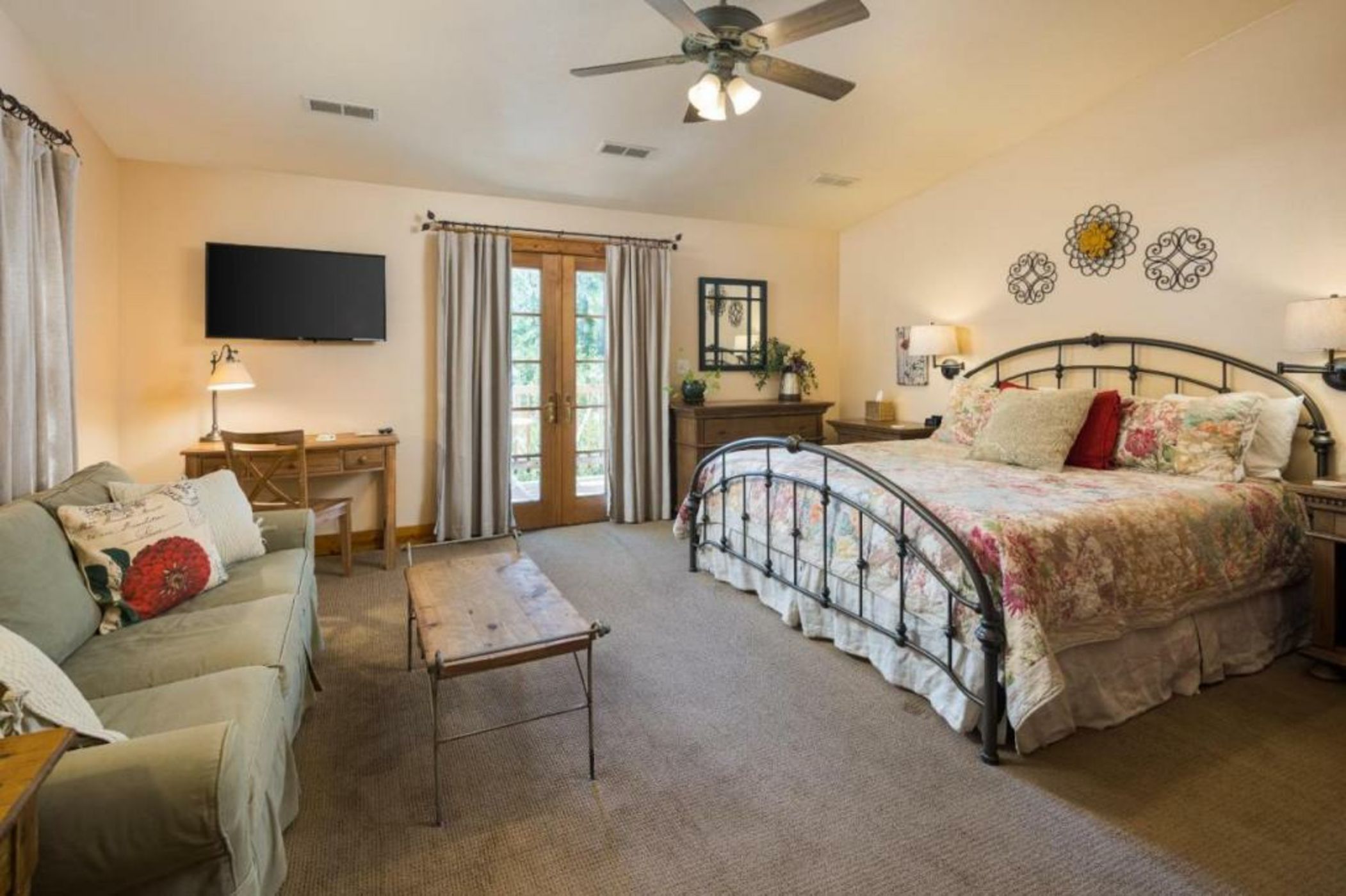 Sunflower Hill Inn