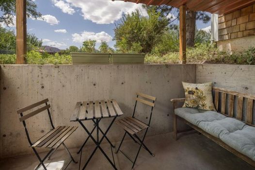 Sunflower Hill Inn